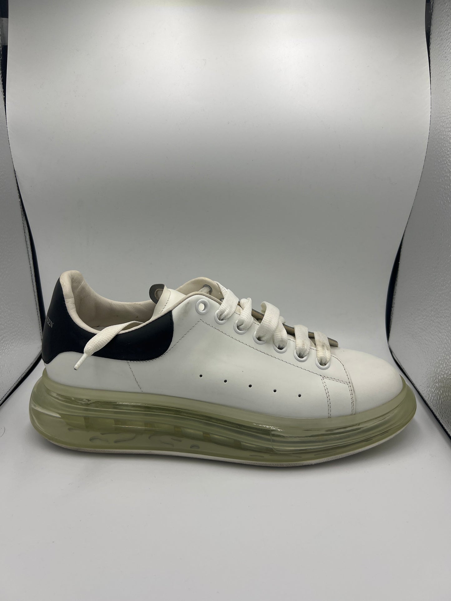 ALEXANDER MCQUEEN "WHITE/BLACK CLEAR BOTTOM N.B.