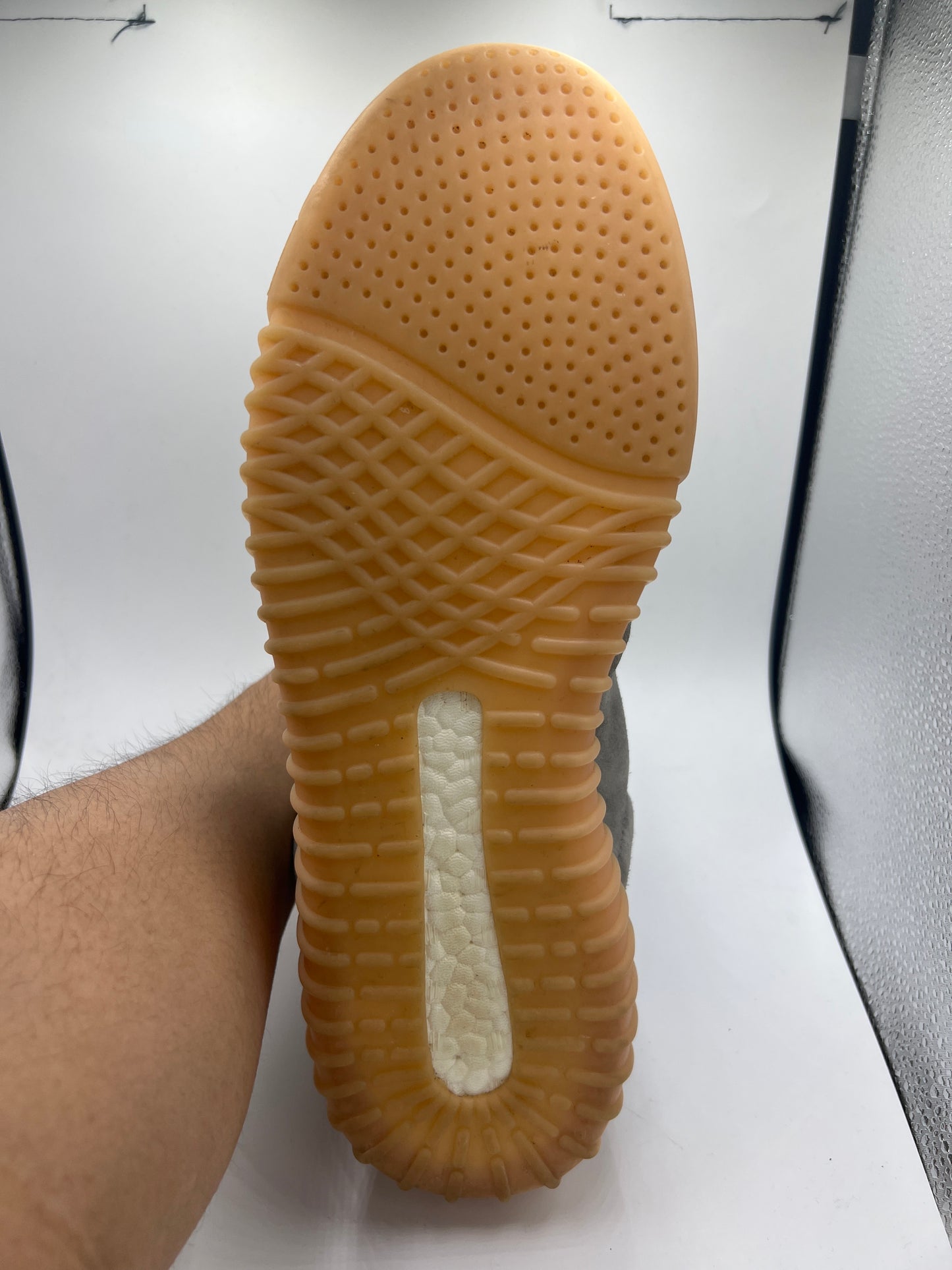 YEEZY 750 "GREY GUM"
