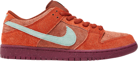 NIKE DUNK LOW SB "MYSTIC RED"