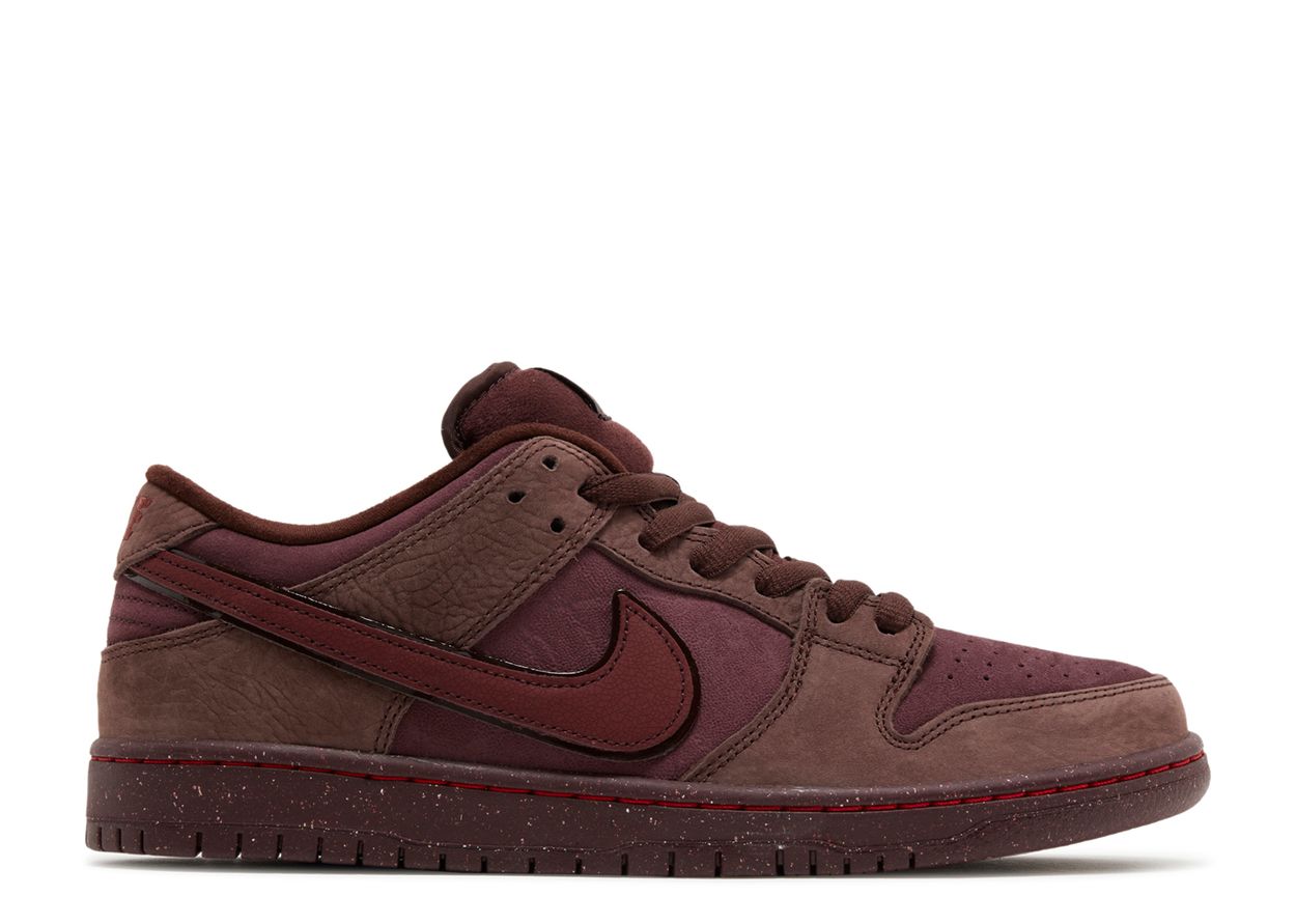 NIKE DUNK SB "BURGUNDY CRUSH"