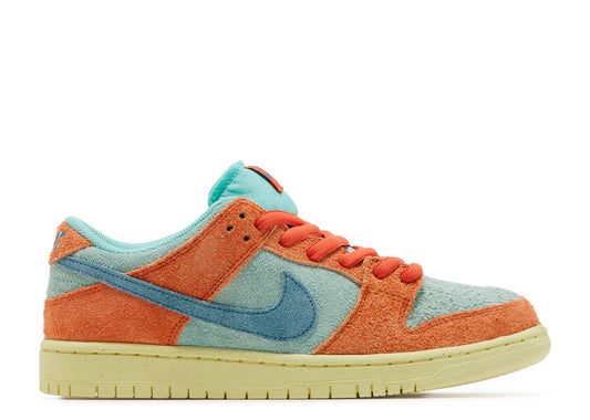 NIKE DUNK LOW SB "ORANGE EMERALD RISE"