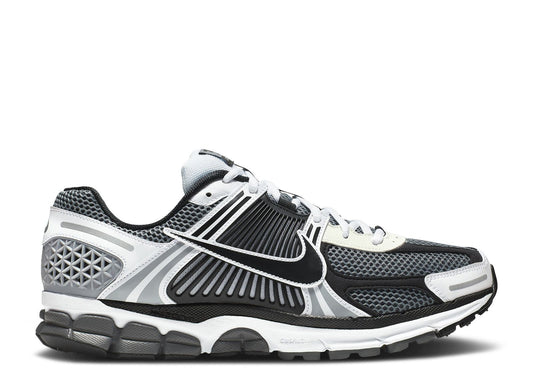 NIKE AIR ZOOM VOMERO "DARK GREY"