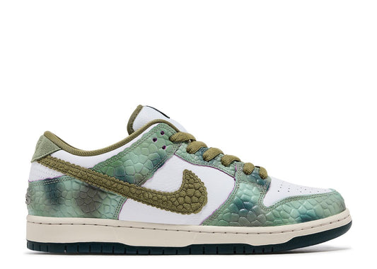 NIKE DUNK LOW "CHAMELEON"