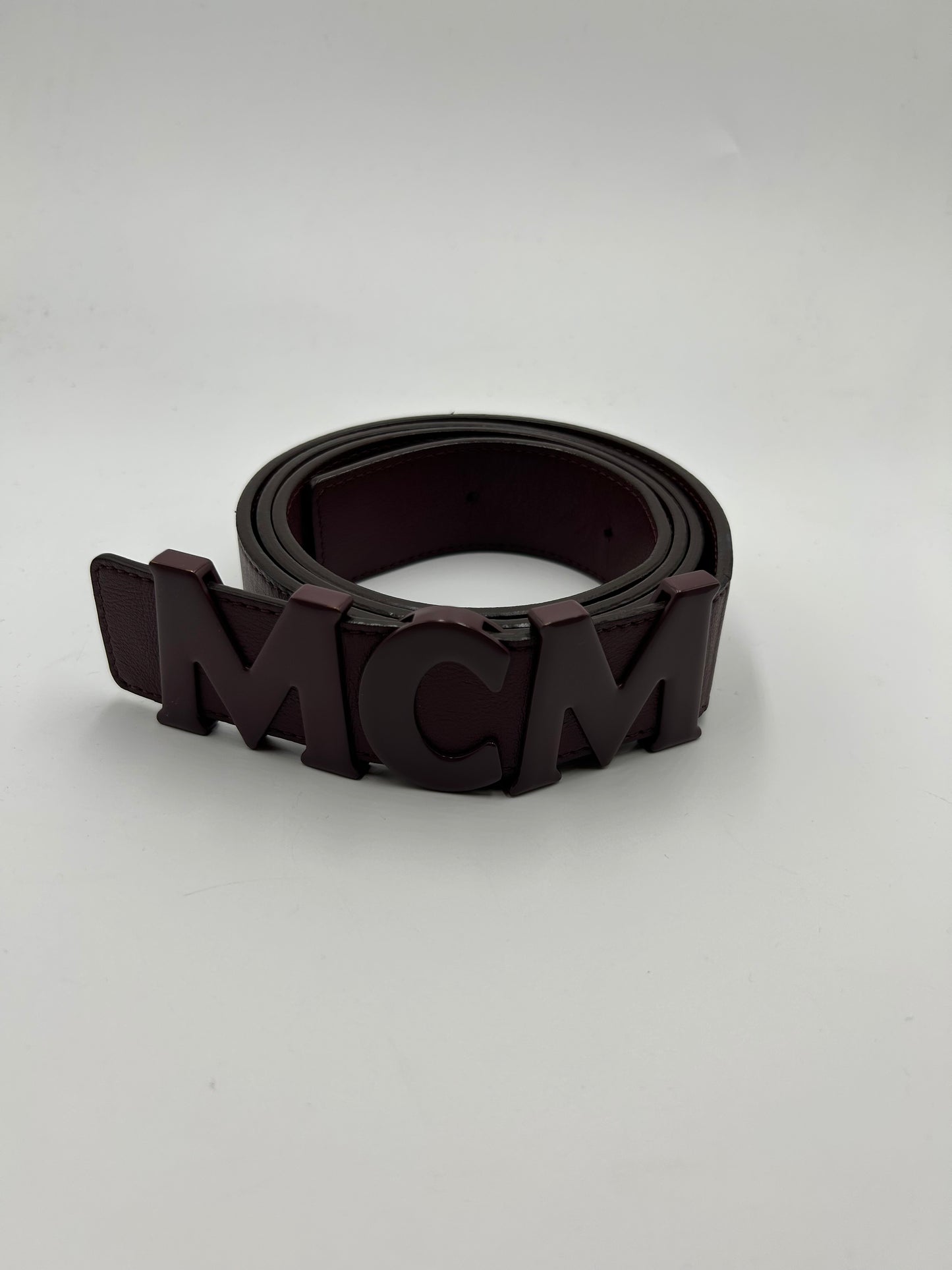 MCM LETTER BELT MAROON