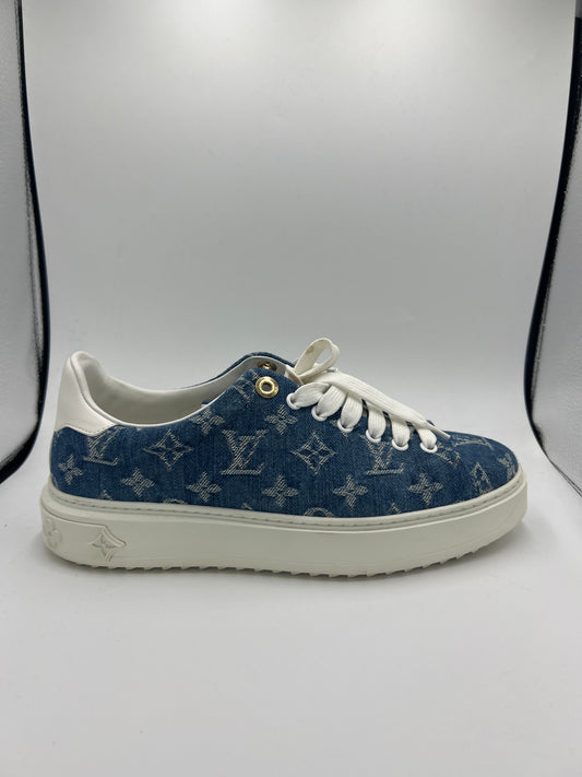 LOUIS VUTTION FEMALE DENIM SNEAKERS N.B.