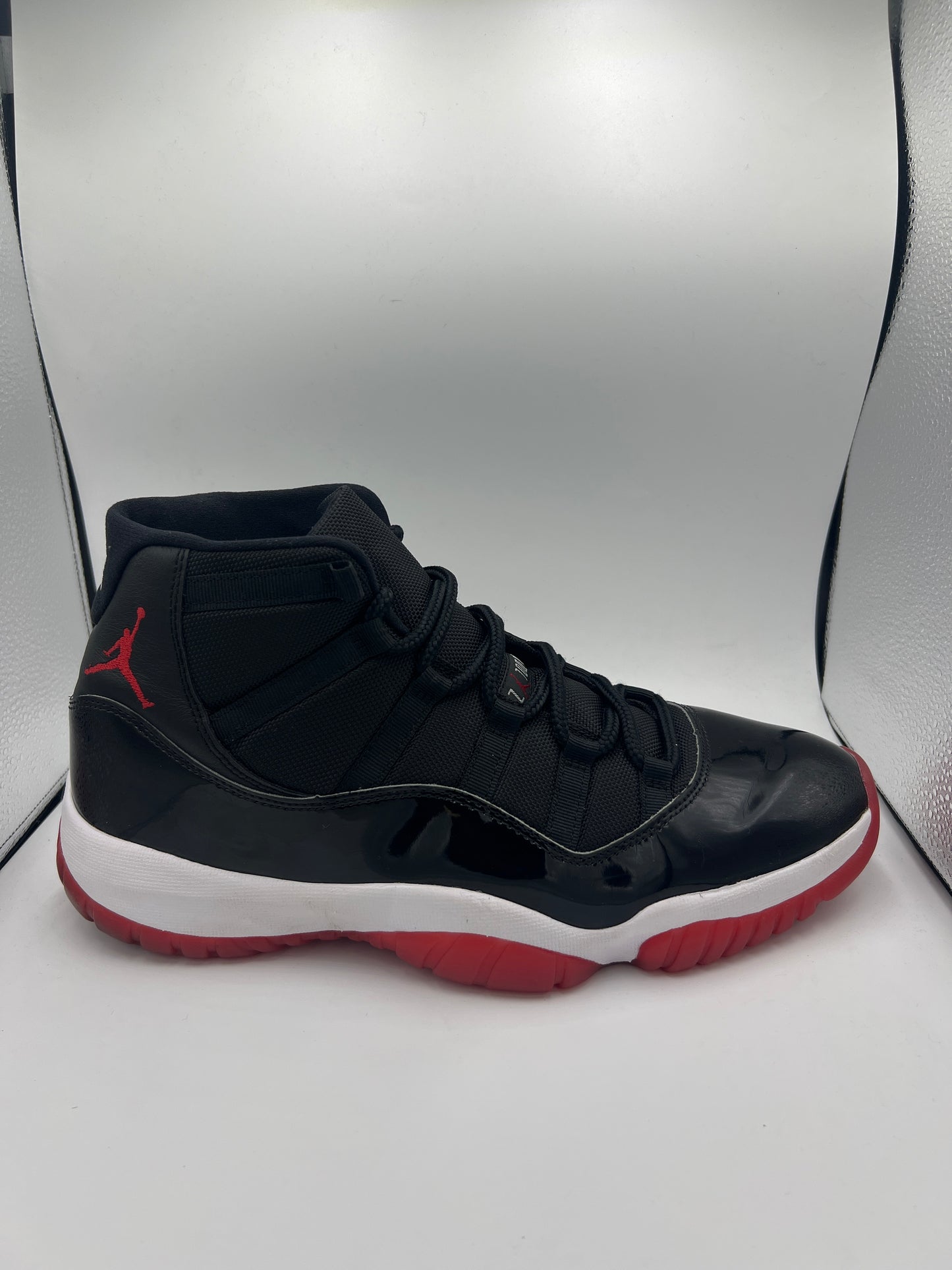 JORDAN 11 "BRED"