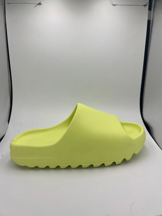 YEEZY SLIDE "GREEN GLOW"