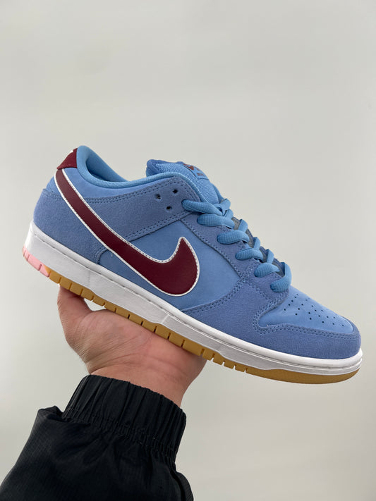 NIKE SB LOW. "PHILADELPHIA PHILLIES"