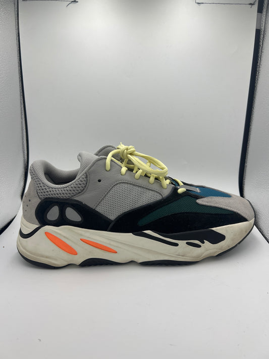 YEEEZY 700 "WAVE RUNNER"