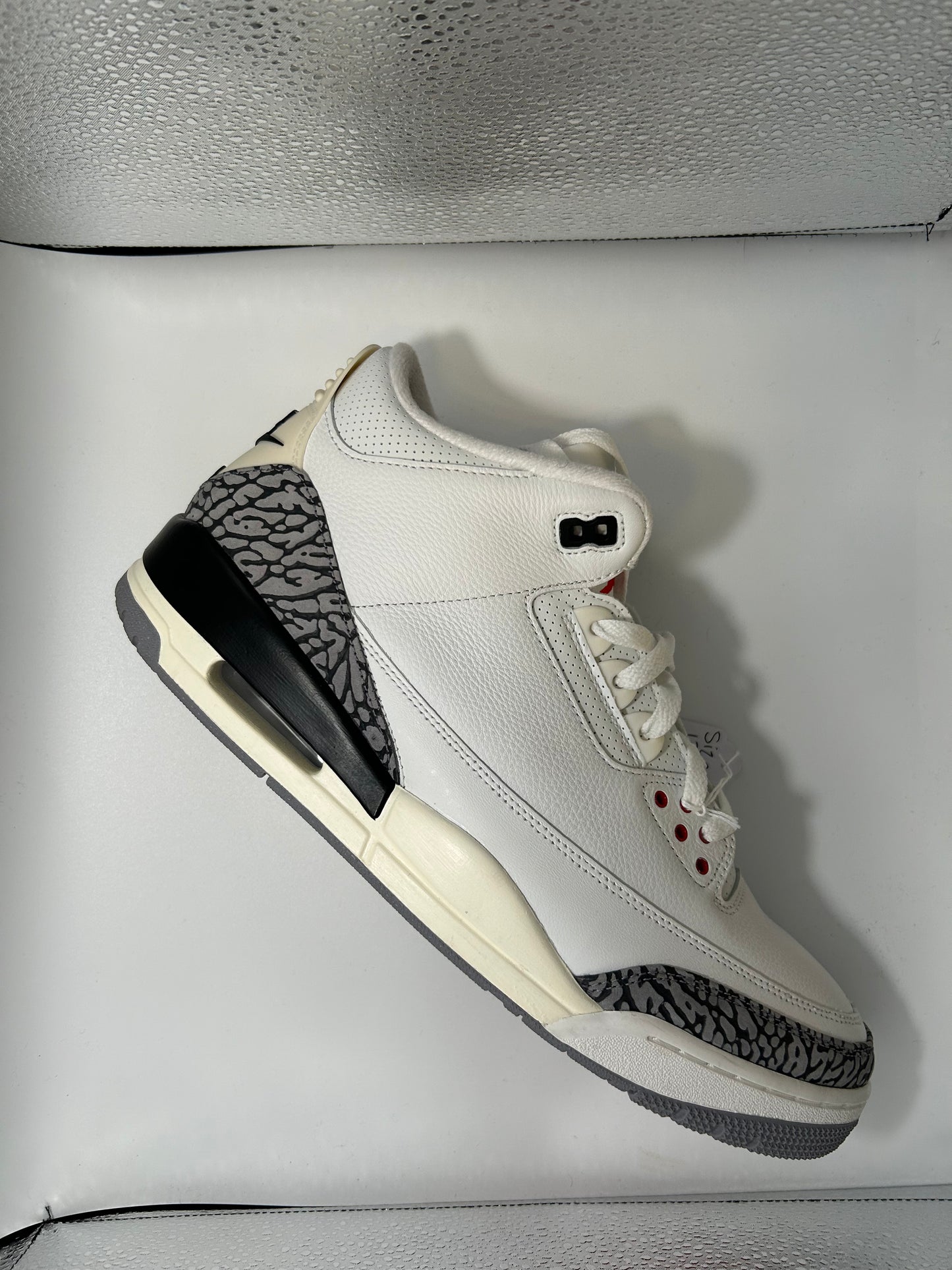 Jordan retro 3 “ white cement reimagined”