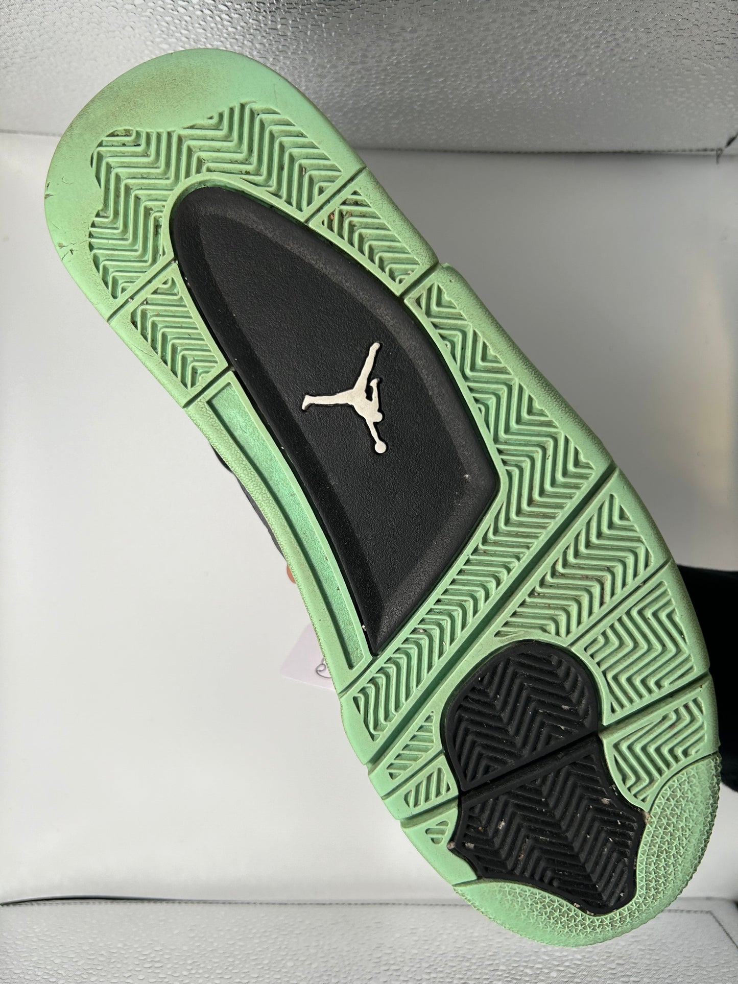 Jordan 4 retro “green glow”