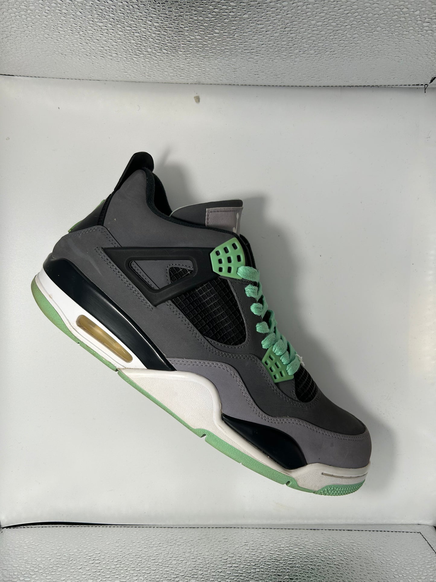 Jordan 4 retro “green glow”