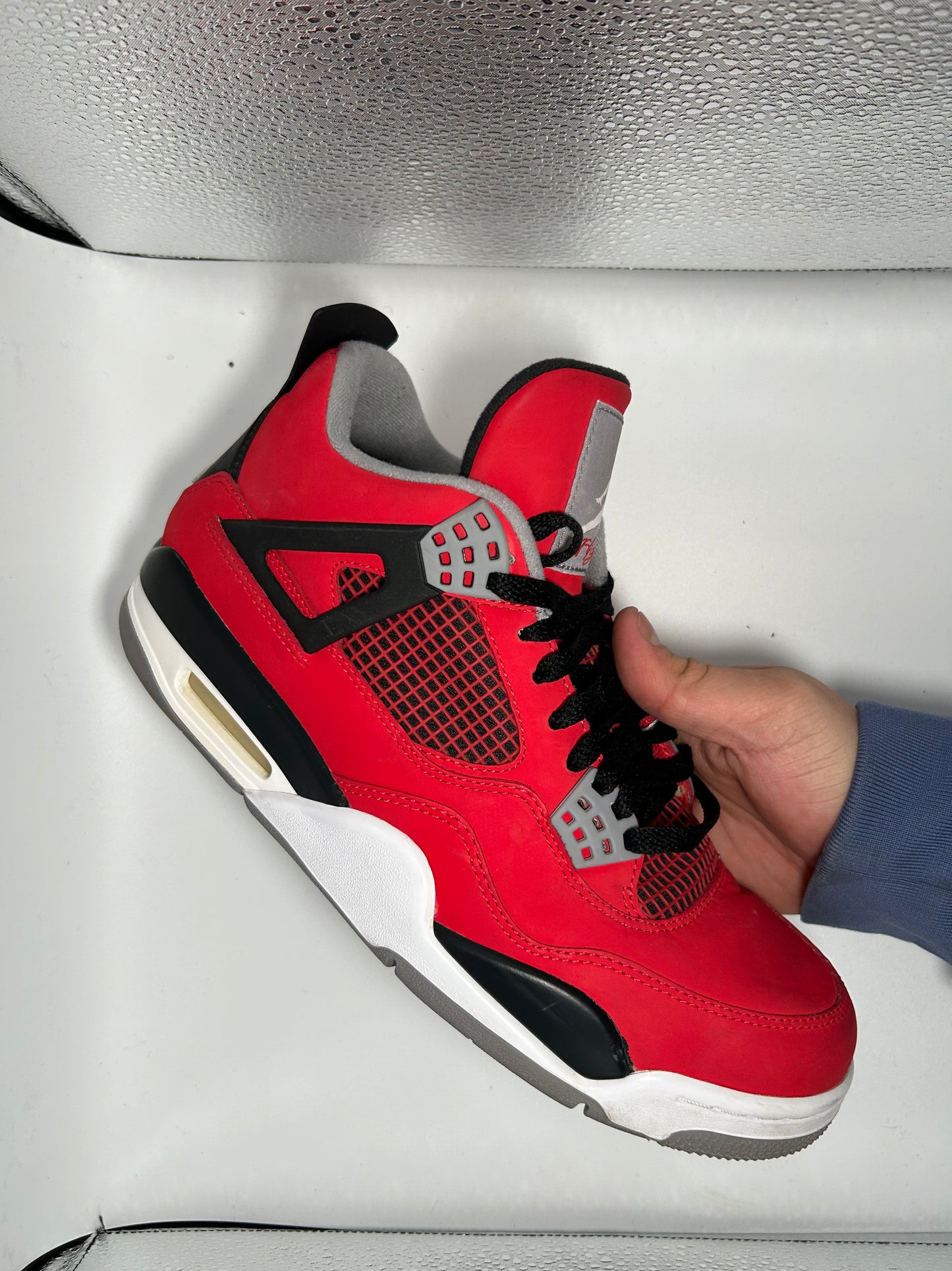 Jordan 4 “Toro Bravo”