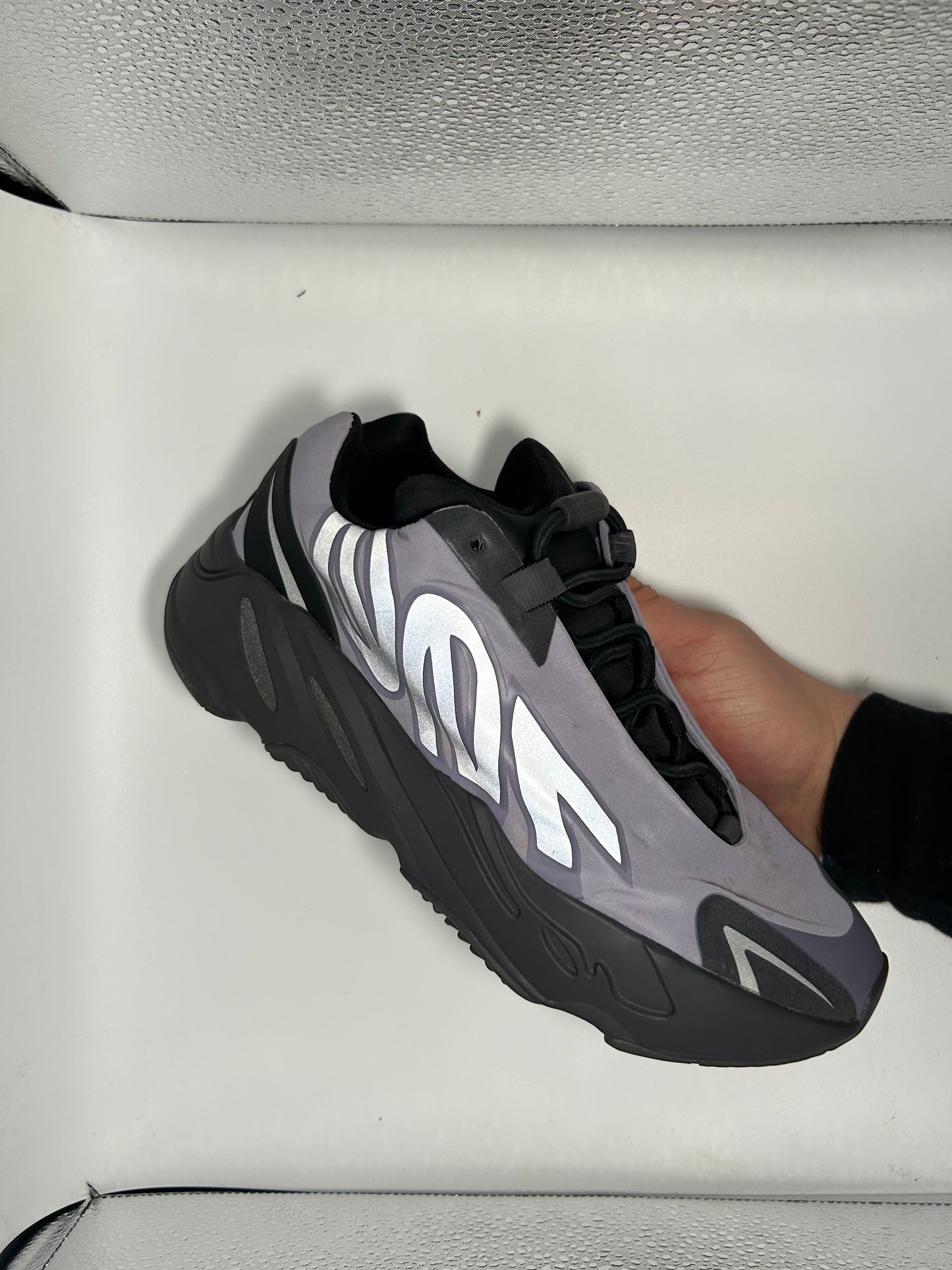 Yeezy 700 MNVN “geode”